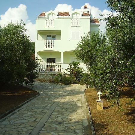 Apartments Andela Sveti Filip i Jakov Esterno foto