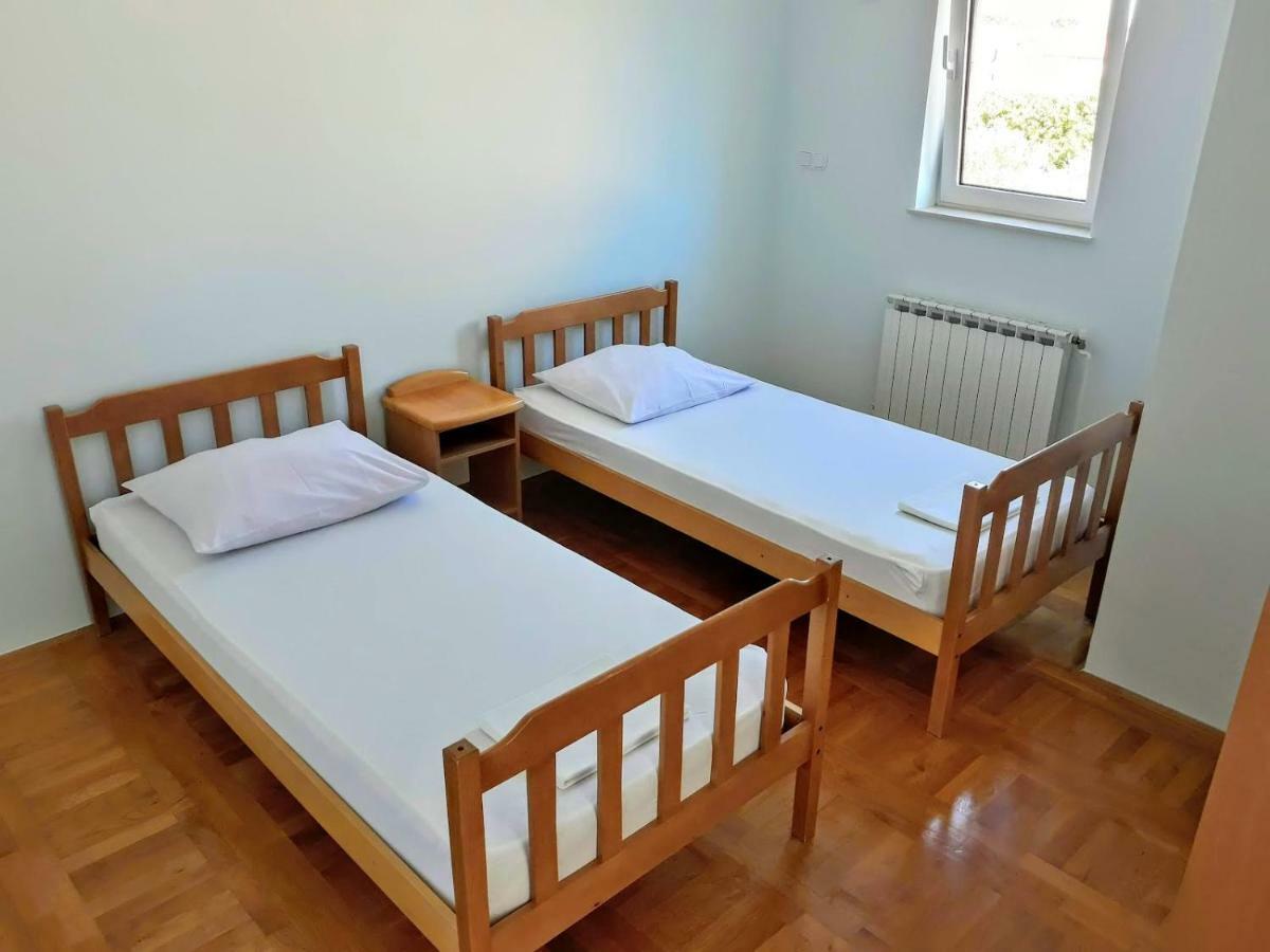 Apartments Andela Sveti Filip i Jakov Esterno foto